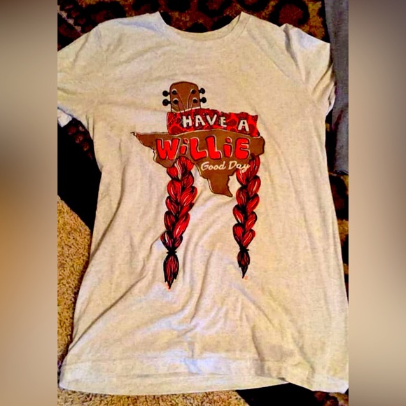 Tops - Willie Nelson T